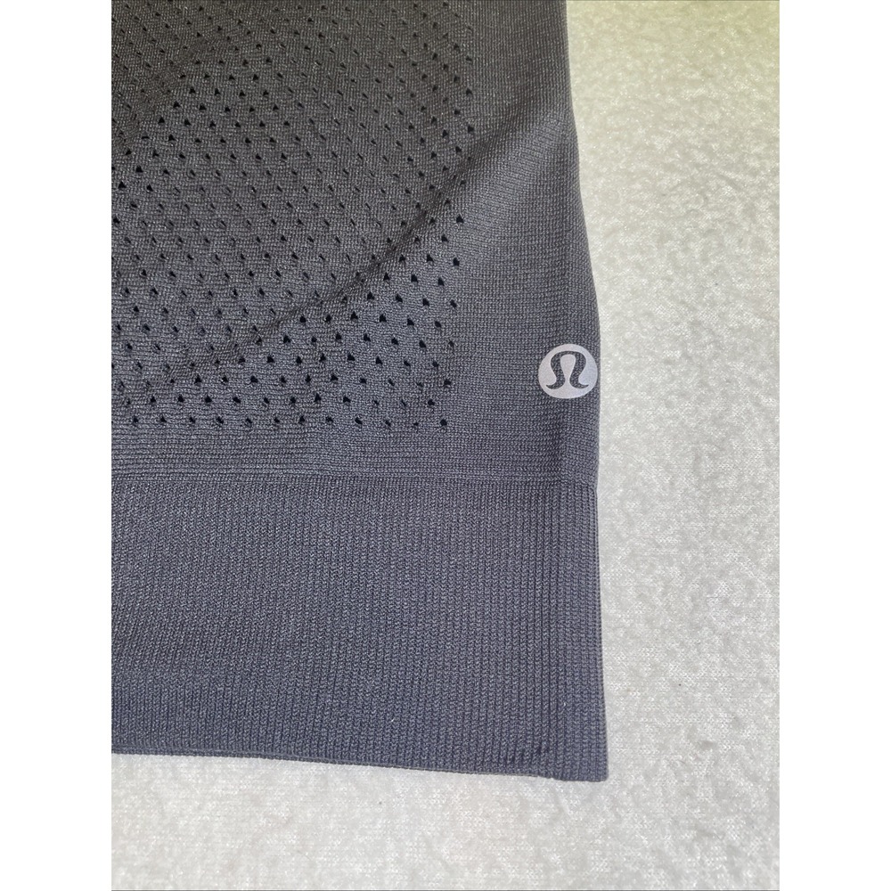 Lululemon Breeze By Muscle Tank Black Sleeveless Mesh Top Women's Size 4 - Picture 2 of 7